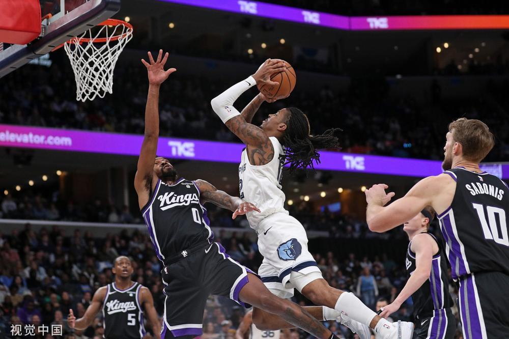 郭艾伦：FIBA比赛这个球太滑了 跟联赛用球的手感不一样