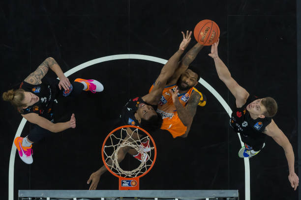 [英超]布赖顿角球造险 胡桑诺夫送乌龙.