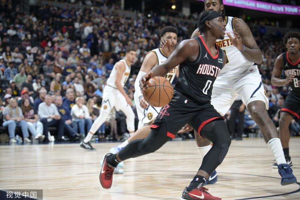 前F1车手蒙托亚突爆猛料：维斯塔潘或已秘密签约梅赛德斯！